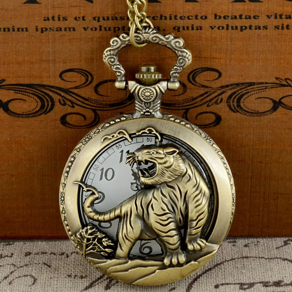 

IBEINA Vintage Bronze Tiger Graphic Quartz Pocket Watch With Chain Retro Men Women Classic Pendant Necklace Clock Gift