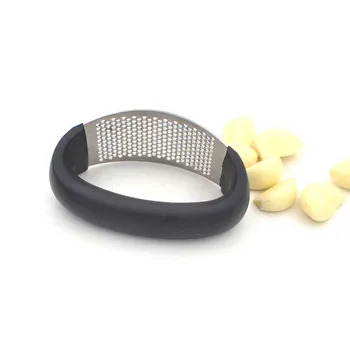 

Kitchen Accessories Manual Garlic Presser Curved Garlic Grinding Slicer Chopper Stainless Steel Garlic Presses Cooking Gadgets