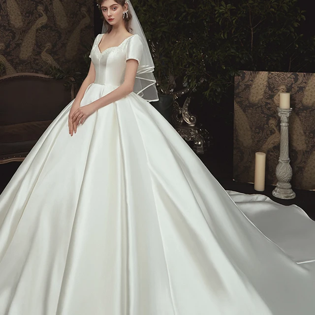 LDR33 White 2021 New Vintage Court Satin Beaded Wedding Dress 2020 Short Sleeve Backless Long Trailing Simple Wedding Dress 3