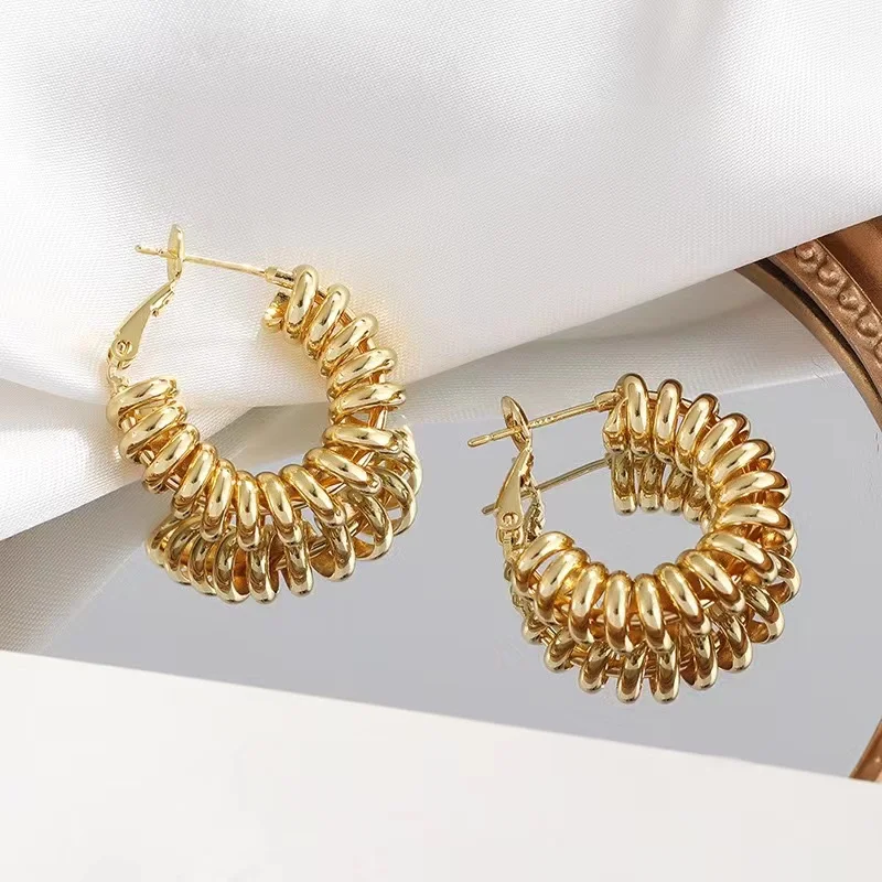 Ins Celebrities Favorite Gold Springs Hoop Earrings For Women Girls Personalized Metal Earring