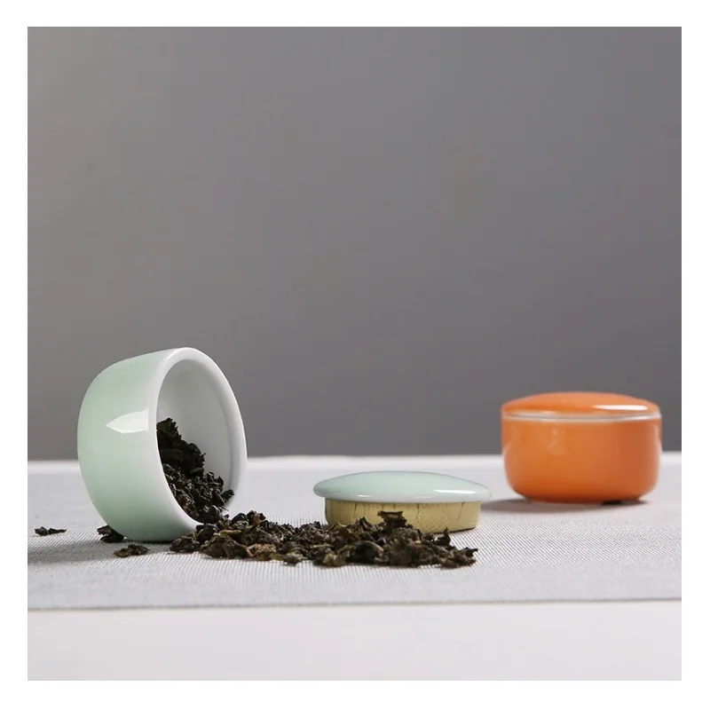 Creative Chinese Traditional Tea Canister Mini Ceramic Tea can for Travelling or Outdoor Tea Storage Container