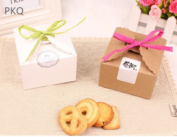 

9*9*6cm Small Paper Candy Box Brown White Kraft Paper Box For Candy Cookie Chocolate Box Sweet Gift Packaging Box 15pcs