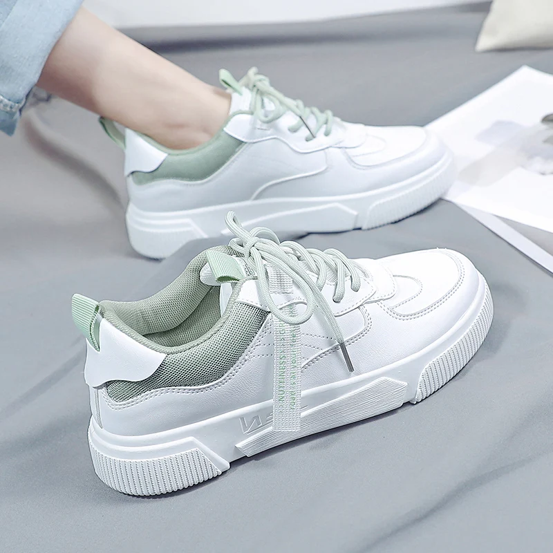 Large Women's Leather Sports Shoes Spring and Autumn White Lightweight Women's Vulcanized Shoes Casual Shoes Breathable
