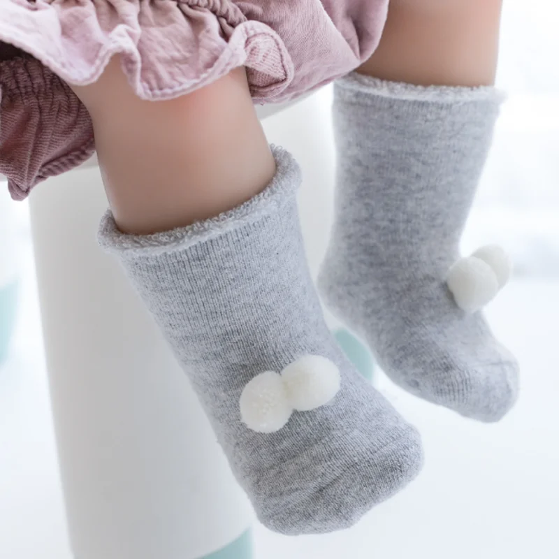 New cute ball baby socks for autumn and winter warm and comfortable baby foot sock