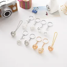 Проводите тысячи костяных знаменитостей стиль дворца браслеты с колокольчиками брелок для ключей творческое выдалбливание яблоки, персики металл, сердечки ручка для ключей