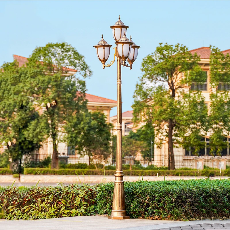 European Garden Lamp Outdoor Street Lamp Lawn High Pole Four Head Landscape Waterproof (H&asymp;2.6M)