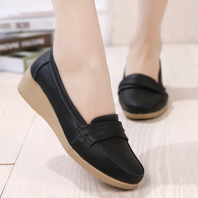 Spring casual ladies flat shoes white shoes woman leather solid color non-slip nurse shoes Loafers women shoes zapatos mujer