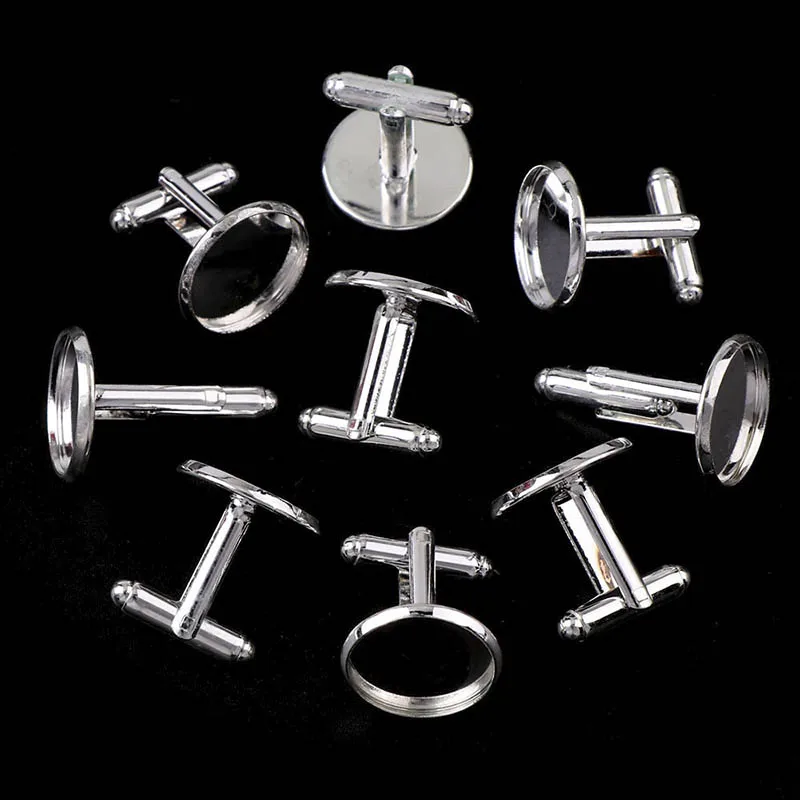 11572246070_1938890043