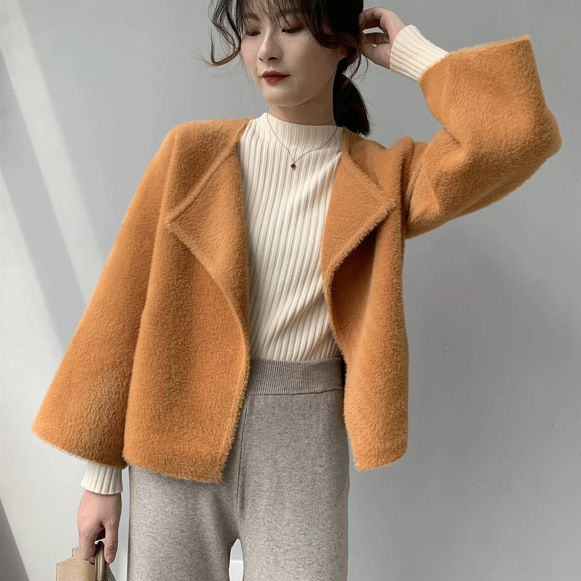 Jia Woven 1-18001 Ранняя осень стиль элегантный длинный рукав шерстяное маленькое пальто Вязаная имитация норки бархатная куртка