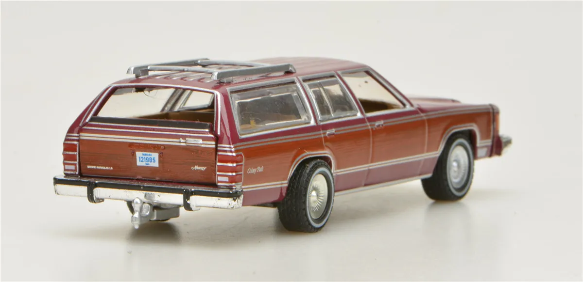 1: 64 1987 Ford LTD Crown Victoria Wagon модель автомобиля