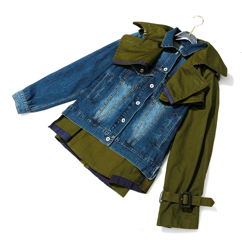 TWOTWINSTYLE свободный крой сплайсированный хит цвет короткая джинсовая куртка лацкан длинный рукав женское пальто Мода Tide осень зима