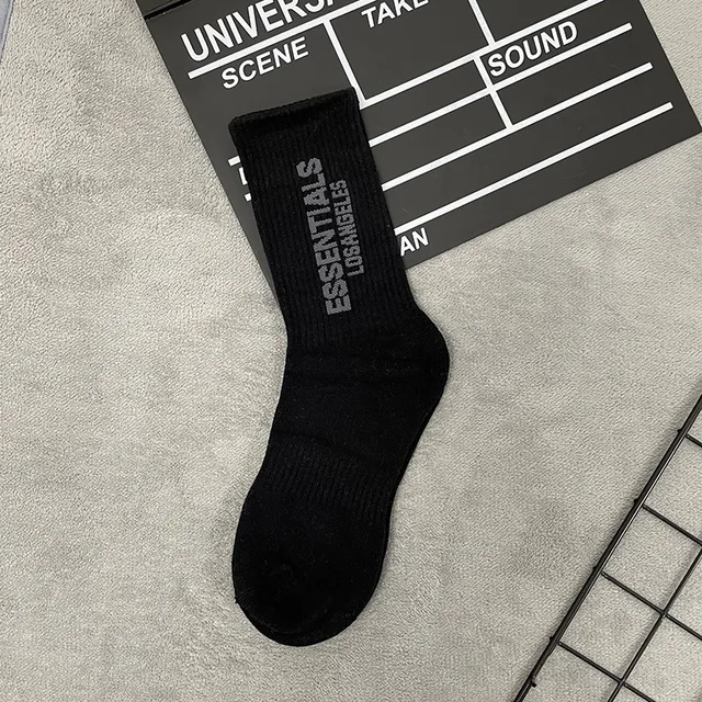 New European and American spring and autumn hip-hop fashion socks personality male alphabet socks sports skateboard leisure sock wk179-4