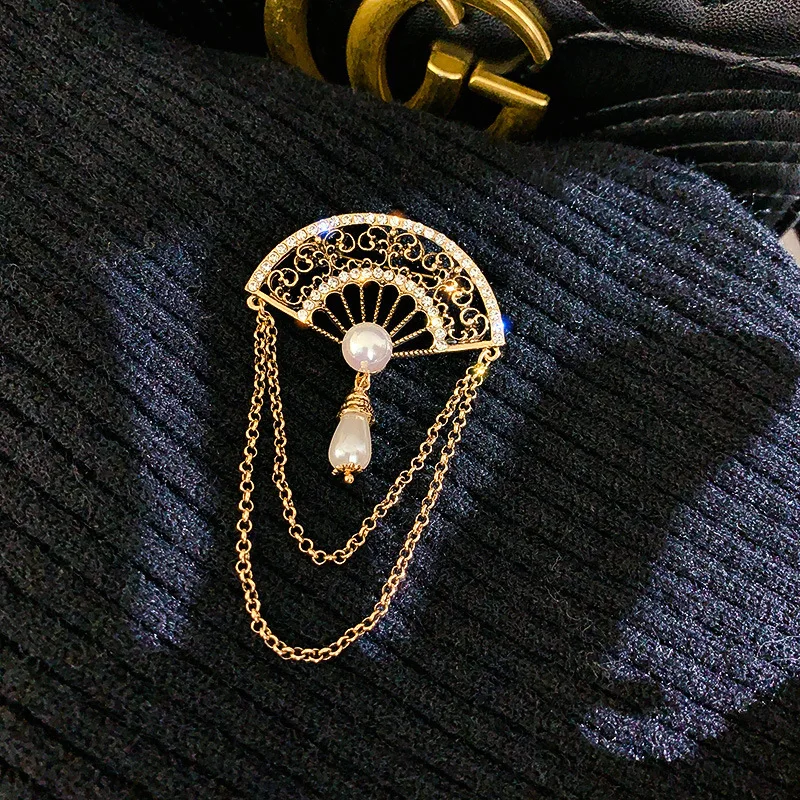 

Fashion Beauty Rhinestone Men Women Jewelry Pins Brooches Shirt Blouse Tassel Lapel Pins Collar Needle Metal Chain Brooches Gift