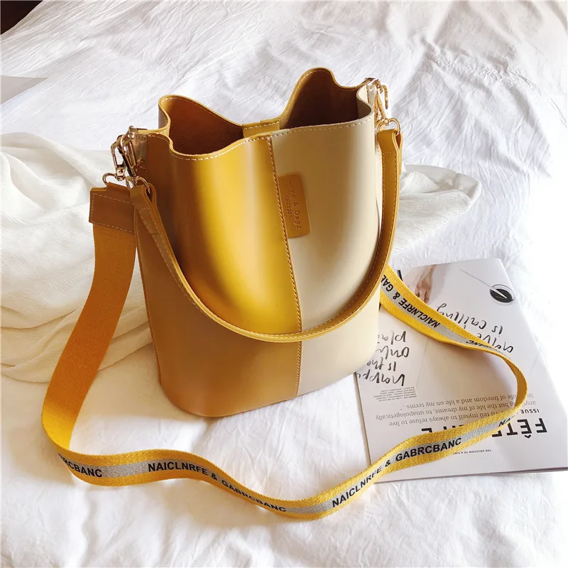 

2019 new large - capacity water bag of two - colored with wide shoulder straps single shoulders of oblique - female bag