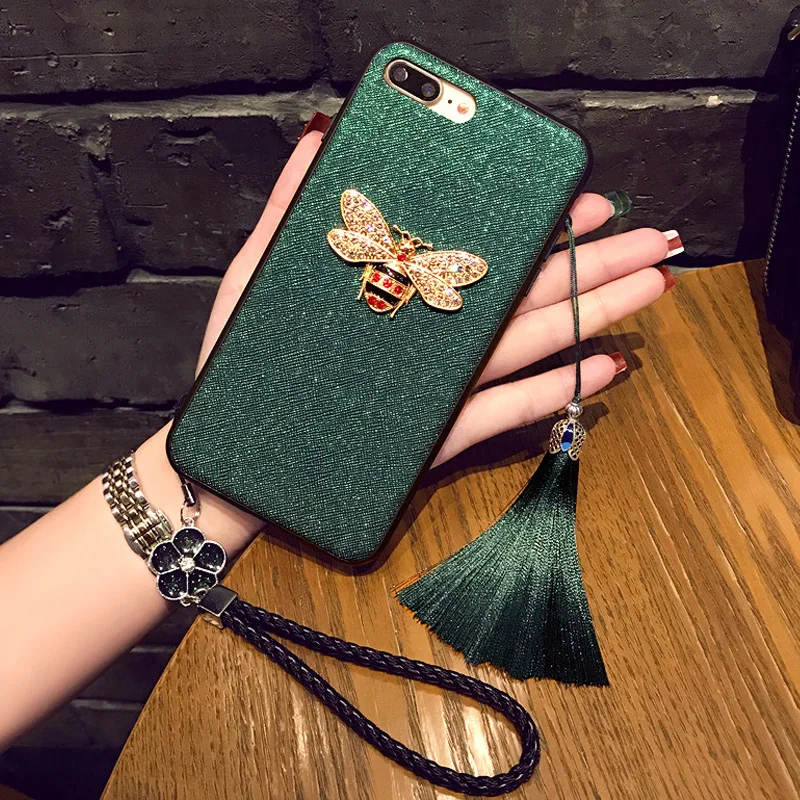 

Luxury Bee Wristband Phone Cover Case For iPhone 11 Pro XS Max XR X 8 7 6 6S Plus Cases Glitter Lovely Fashion Coque Shell
