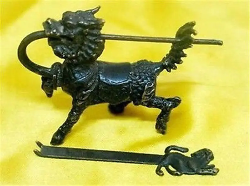

Chinese old style Brass Kylin Figure lock / key Free shipping