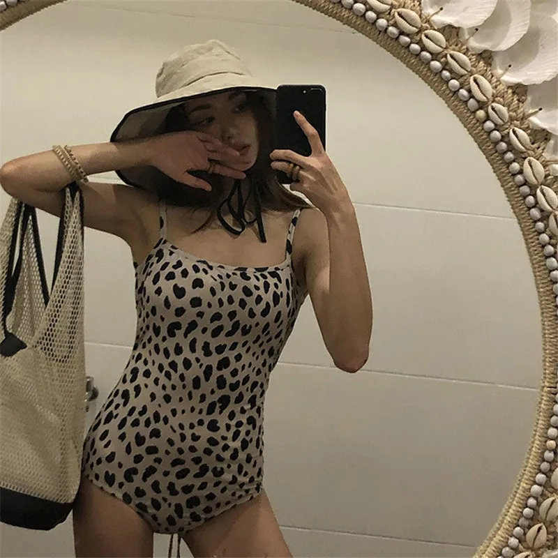 14137051186_1072356743