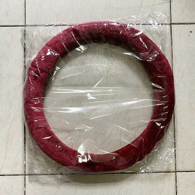 Fur car steering wheel cover, plush car steering wheel cover (38 cm handlebar diameter) Red