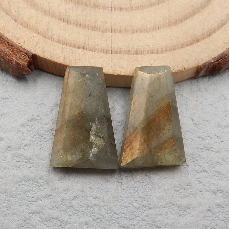 

Hot Sale Labradorite Double hole Earrings Bead, stone for earrings making16x11x4mm3g
