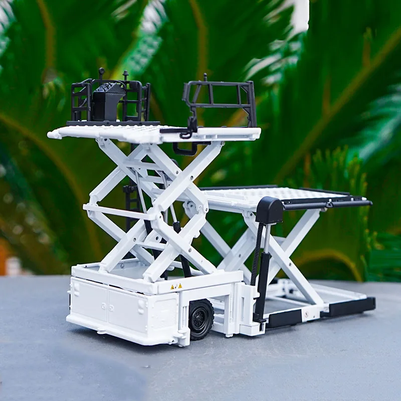 

1:50 scale Diecast alloy airport preparation model Metal cargo lifting platform car toy Aircraft-specific cargo vehicle design