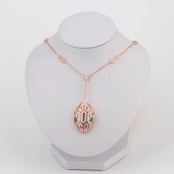 

Short Snake Head Necklace Female Personality Exaggerated Zircon Clavicle Chain Pendant Accessories Jewelry