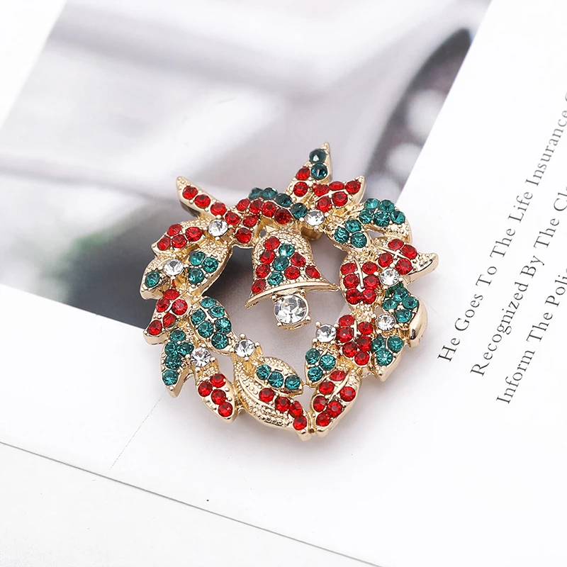 Рождественская тема булавка сплав разнообразие модный современный рюкзак шляпа нейтральный Снеговик Снежинка Рождественская брошь, ювелирный подарок