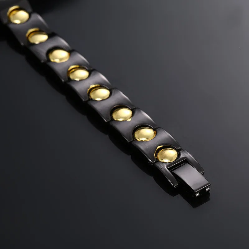 11148340428_1107641124