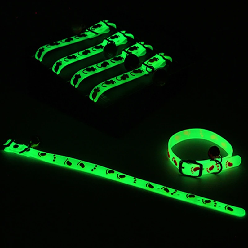 BEAR FAMILY 4Pcs Pet Cats Collar Glowatatating at Night Dogs Leash Neck Band Luminous Fluorescent Collars Pets Supplies BEAR FAMILY 4Pcs Pet Cats Collar Glowatatating at Night Dogs Leash Neck Band Luminous Fluorescent Collars Pets Supplies