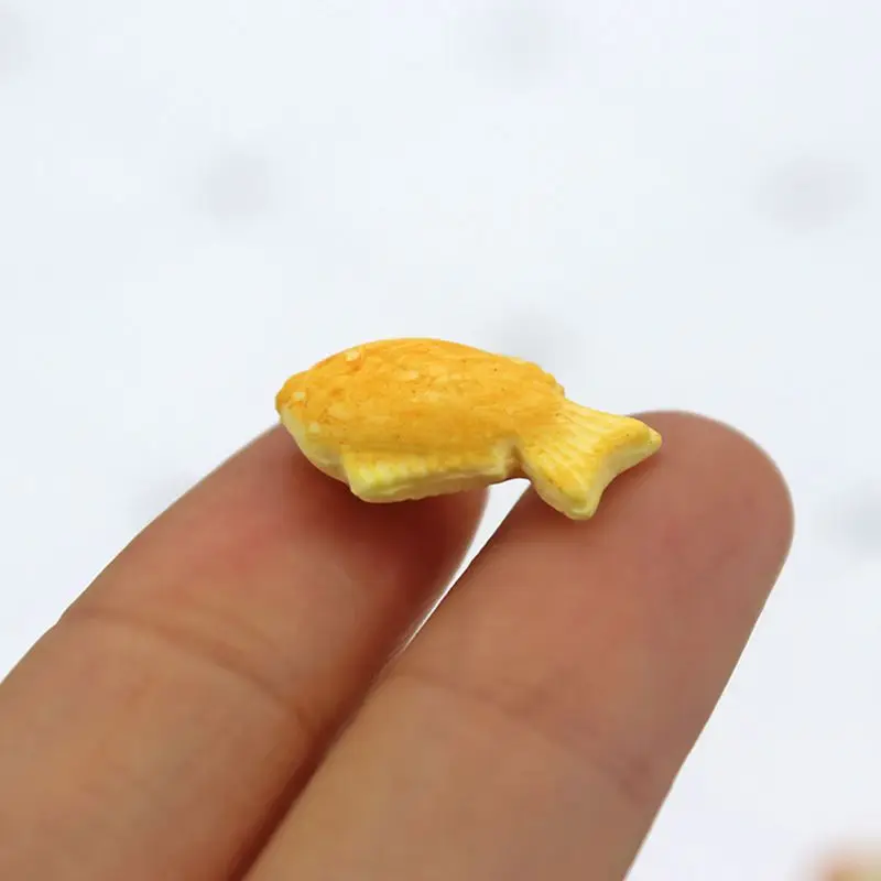 1:12 Miniature Waffle Mini Taiyaki Biscuit Pretend Food for Blyth Barbies OB11 BJD Dollhouse Kitchen Toys Accessories