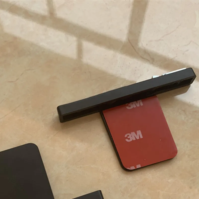 10856893613_1847418411