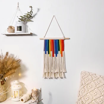 Macramé mural