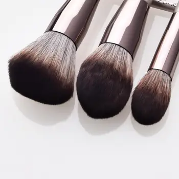 

11pcs Loos Powder Foundation Blush Eyeshadow Lip Fan Brushes Kit Makeup Brushes Set Make-Up Cosmetic Tool MKXJ