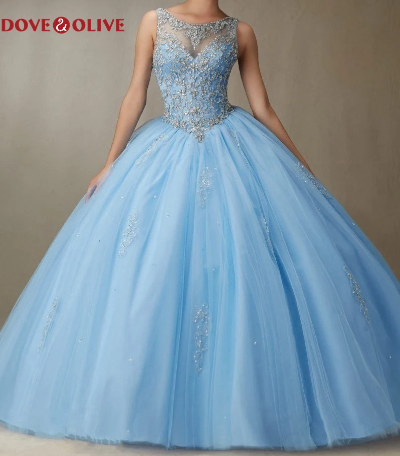 

Light Blue Ball Gown Quinceanera Dresses 2020 Elegant Sleeveless Scoop Neck Appliques Formal Party Long Prom Gown Robe De Soiree