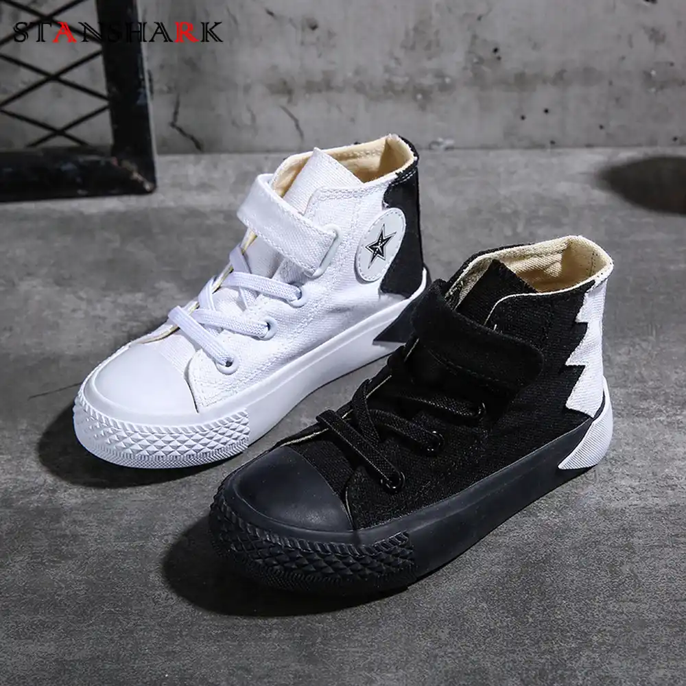 girls all black tennis shoes