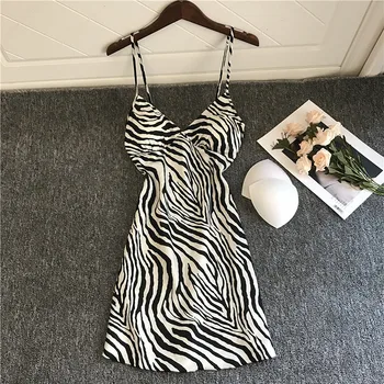 

Sexy Gathered Chest Temptation Nightdress Ladies Striped Printing Fun Suspenders with Chest Pad Nightdress Thin Camicia Da Notte