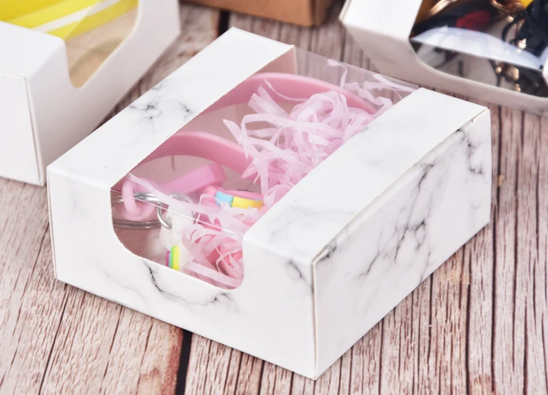 13352905416_1878099837