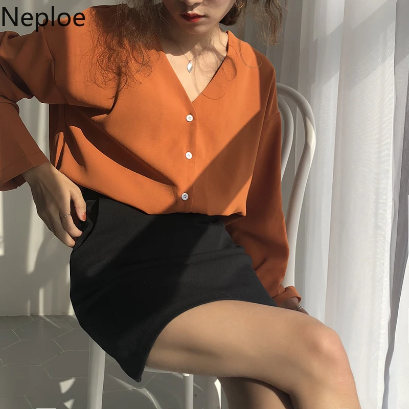 Neploe с v-образным вырезом и длинным рукавом, свободная Тонкая блузка для женщин, винтажная Студенческая короткая блузка Mujer, осенняя Однотонная рубашка на пуговицах 46515