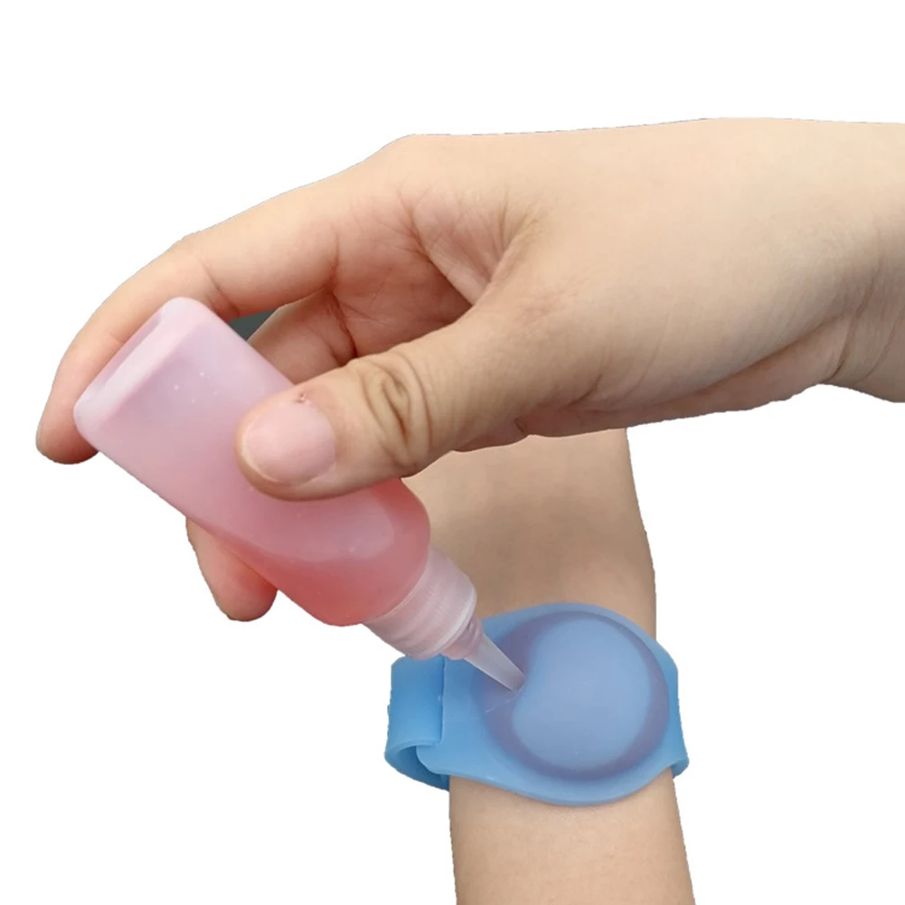 Portable Hand Sanitizer Disinfectant Sub-packing Bracelet Wristband Refillable Hand Dispenser Wearable Liquid Soap Dispenser Portable Hand Sanitizer Disinfectant Sub-packing Bracelet Wristband Refillable Hand Dispenser Wearable Liquid Soap Dispenser