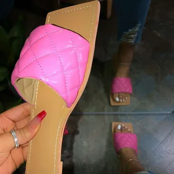 

Newest Popular Golden Lattice Leather Womens Slippers Summer Outdoors Vintage Square Toe Flats Shoes Casual Beach Sandals