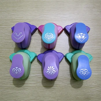 

Hollow right angle embossing device creative blanking corner embossing device