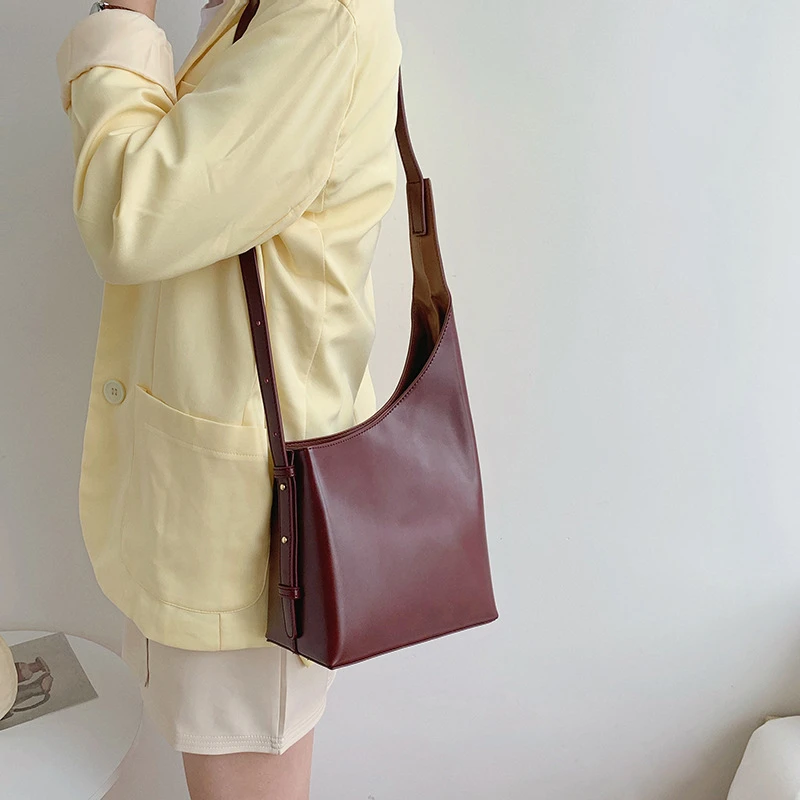 black messenger bag ladies