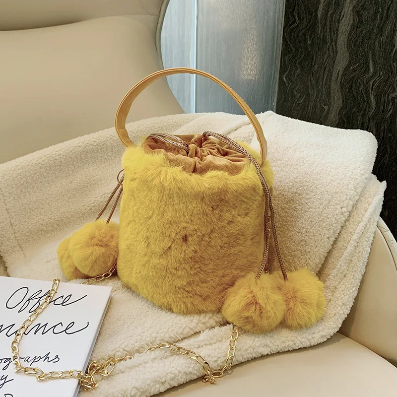 

New Arrival Ladies' Solid Color Plush Bucket Chain Small Shoulder Bag Autumn And Winter New Style Plush Furry Winter Style WOMEN
