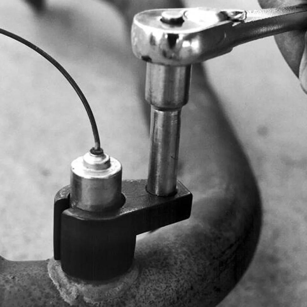 

Universal 7/8-Inch and 22mm Car Offset Oxygen O2 Sensor Socket Wrench Removal Tool Car Repair Tool