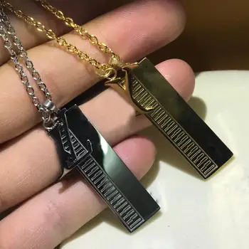 

The 2020 new creative piano and alphabet pendant necklace is a stylish and original unisex jewelry gift