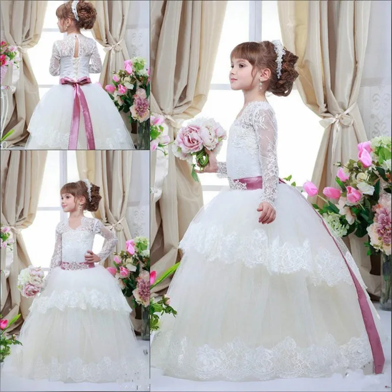 Puffy Tule Kant Prinses Jurk met Lint Riem Custom Made Heilige Eerste Communie Jurken Floor Lengte Bloem Meisje Jurk Vestidos Puffy Tule Kant Prinses Jurk met Lint Riem Custom Made Heilige Eerste Communie Jurken Floor Lengte Bloem Meisje Jurk Vestidos