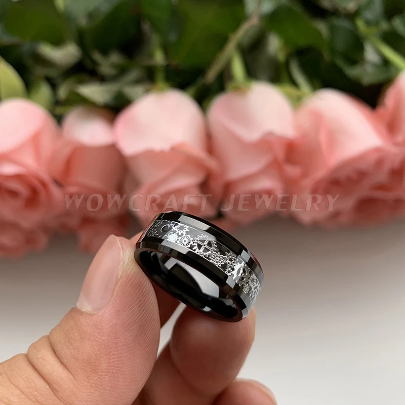 Najtaniej 8mm czarny obrączka pierścienie węglikowe wolframu dla mężczyzn kobiety z włókna węglowego Gears wkładka polerowane błyszczące skośne krawędzie Comfrot Fit