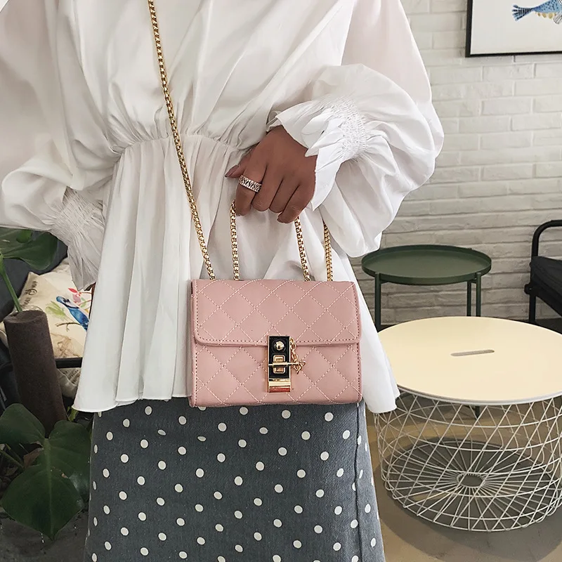 

On the new female 2019 new Korean version of mini diamond chain bag foreign style shoulder Messenger bag (size)