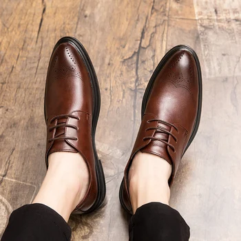 

Men Dress Tassel Loafers Vintage British Style Artificial Leather Slip On Men Wedding Shoes Office Formal Shoes Bullock Carved