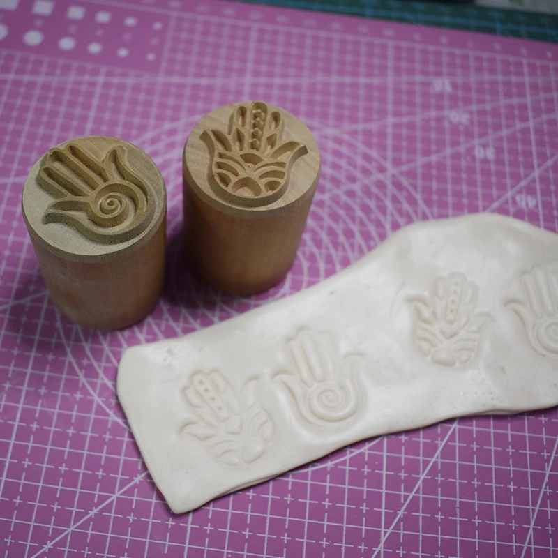 Pottery Tool Fatima Lucky Hand Texture Block Print Emboss Carved Wooden Clay Stamp Argil Tools for Ceramics 3.5CM Round polymer clay tools pottery tools clay sculpting tools pottery sculpting tools clay craft tool pottery coloring tool