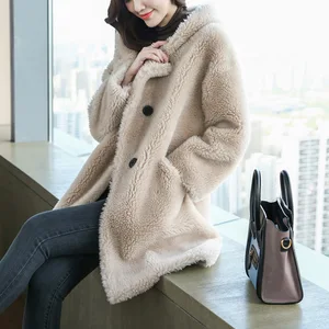 Abrigo de piel auténtica para mujer, abrigos de lana Natural de alta calidad con gorro, grueso, cálido, elegante, suelto, largo, talla grande